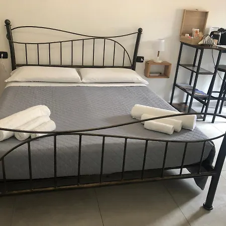 לינה וארוחת בוקר Le Mura 3*